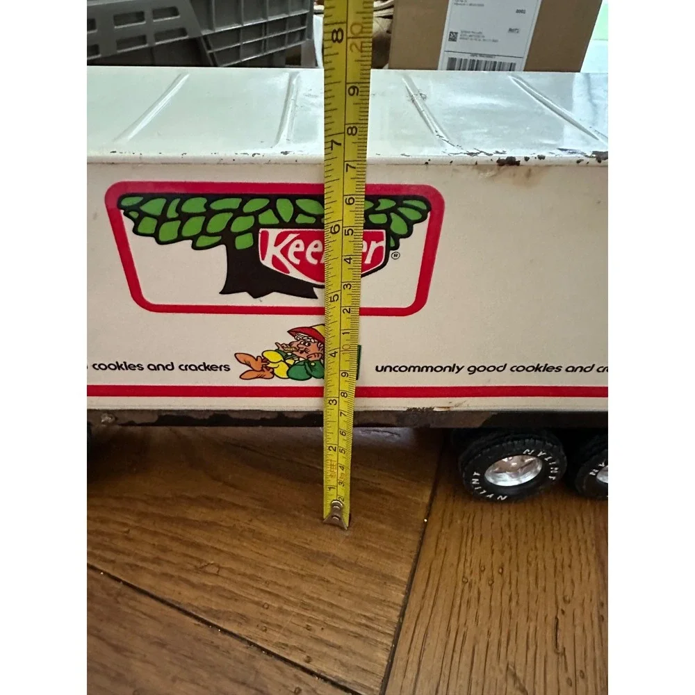 vtg‎ keebler metal 18 wheeler toy